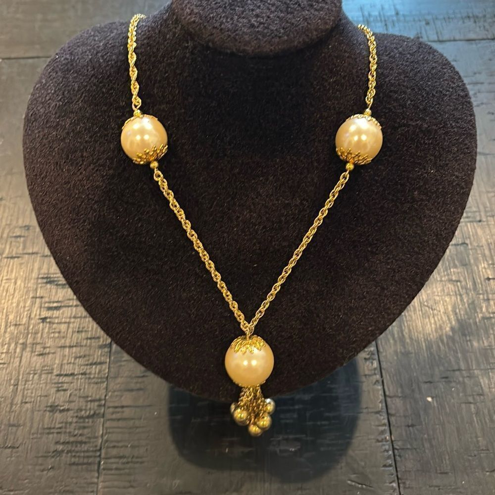 Faux Large Pearl Gold Tone Caged Long Rope Chain Antique Old Money Style